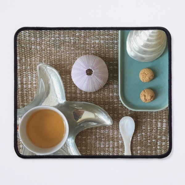 Artikelvorschau, Tea in the Summer Rain entworfen und verkauft von SarahLoeckerArt.