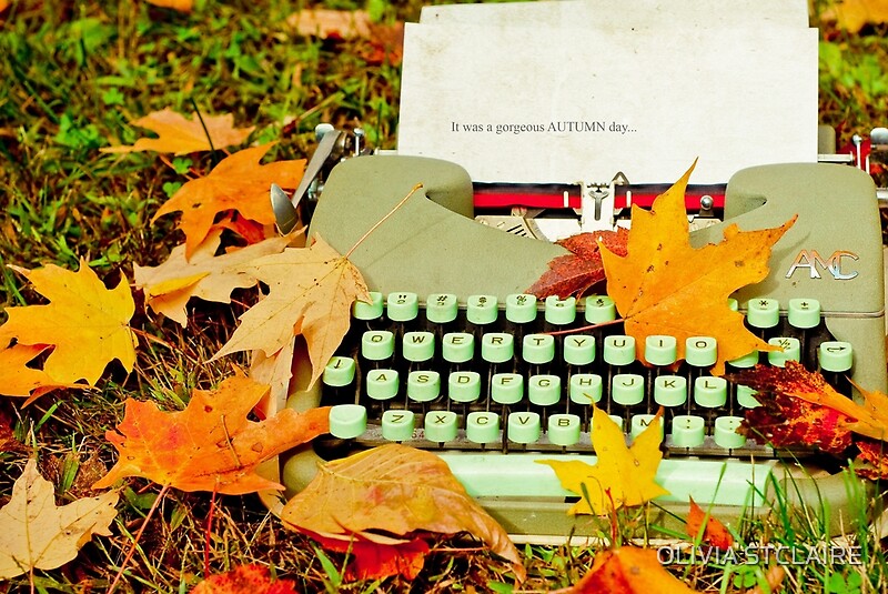 Осень дарит вдохновение. Осень учеба. Осенний декор с печатной машинкой. Осень ноутбук. Писательство осень.