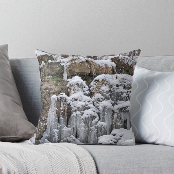 Aperçu de l'œuvre Boulder Icicles créée et vendue par Monnie Ryan.