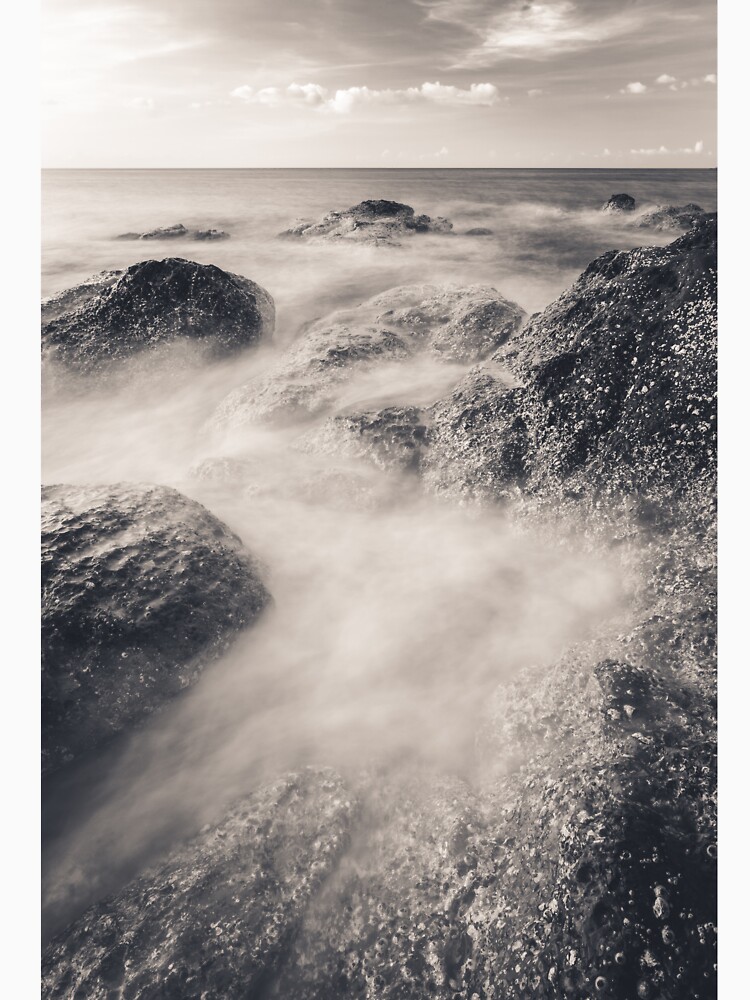 Waves and rocks long exposure by Juhku