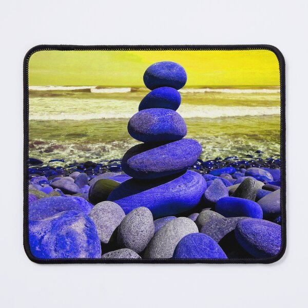 Artikelvorschau, Zen Pebble Tower – Cairn Balancing Beach Pebbles am Strand 4 von 4 entworfen und verkauft von Beachy.