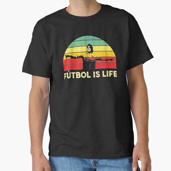 Vista previa del artículo con la obra «El futbol es vida retro vintage», diseñado y vendido por KatieInBay.