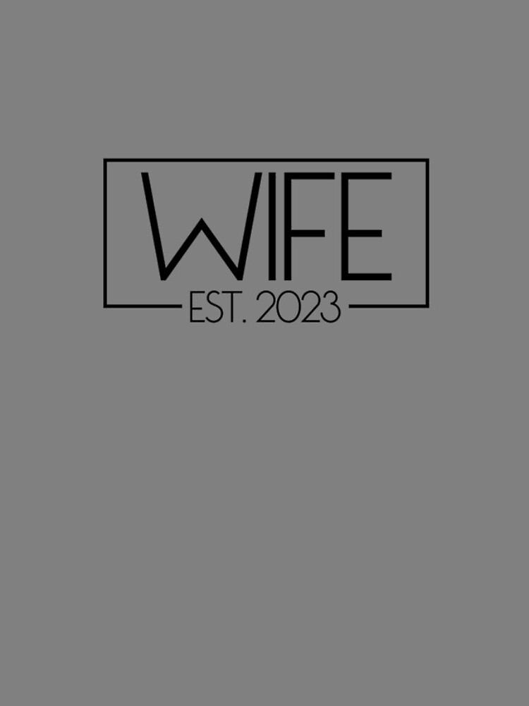 Imagen 4 de 4, Funda de iPhone con la obra Wife Est. 2023 Matching Couple Newlywed Married 2023 Gear, diseñada y vendida por DynamicDesign.