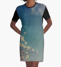 Kopf in den Wolken T-Shirt Kleid