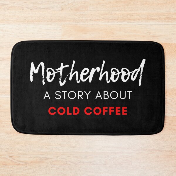 Artikelvorschau, Mutterschaft. Eine Geschichte über kalten Kaffee. Lustiger Mama-Kaffeeliebhaber-Sprichwort. Weiß und Rot entworfen und verkauft von That Cheeky Tee.
