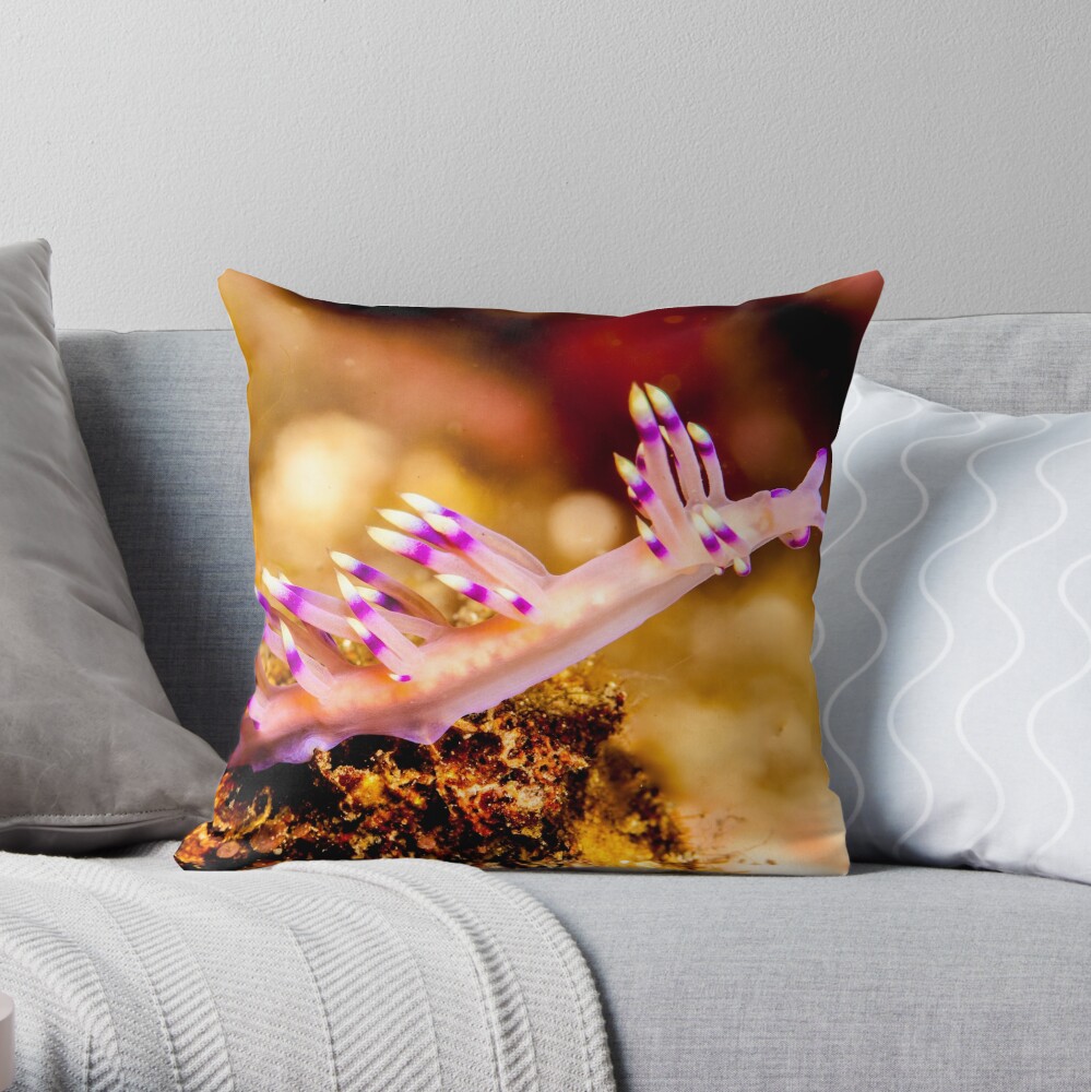 Mouthful of pain Throw Pillow
