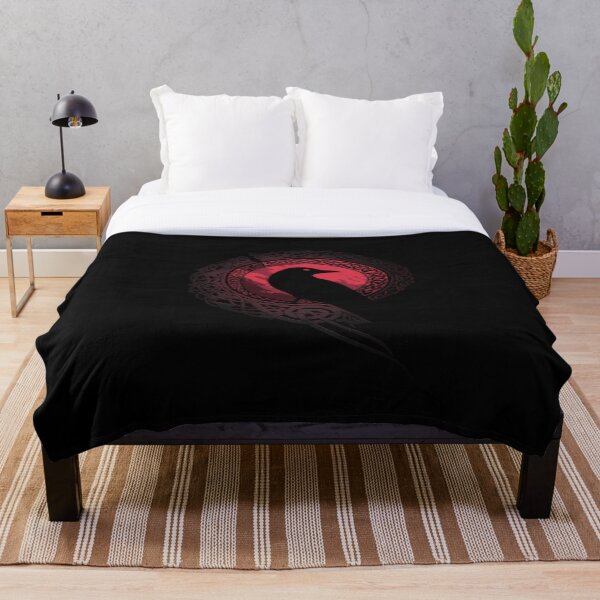 EDDA Throw Blanket