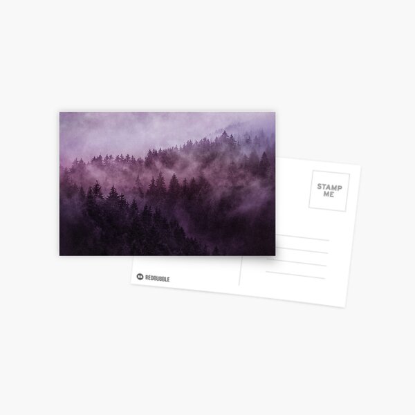 Vista previa del artículo con la obra «Excuse Me, I'm Lost // Laid Back In A Romantasy Moody Wilderness Dream Forest With Cascadia Trees Covered In Magic Fog », diseñado y vendido por Tordis Kayma.