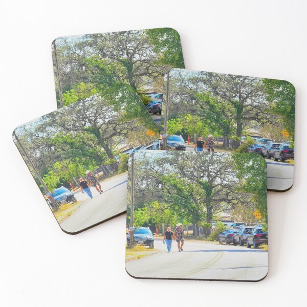 Artikelvorschau, Spaziergang entlang der Old Fitzhugh Rd in Dripping Springs entworfen und verkauft von Cathy Jones.