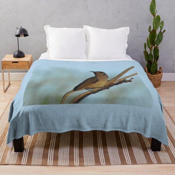 Artikelvorschau, Brown Honeyeater "Das ist meine gute Seite." entworfen und verkauft von Dragonsfield.