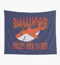 Orangener Halloween Hai: Raawr! Süßes Oder Saures! Wandbehang