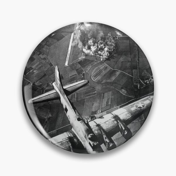 Artikelvorschau, WW2 - 8th Airforce - B17 Flying Fortress - Bombenangriff auf Deutschland entworfen und verkauft von TheHappyK.