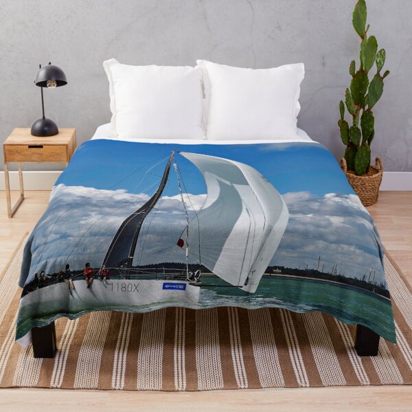 Artikelvorschau, Ocean Racing entworfen und verkauft von Richard Allen.