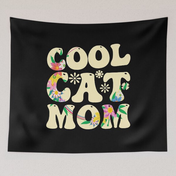 Aperçu de l'œuvre T-shirt maman chat floral créée et vendue par PetSafari.