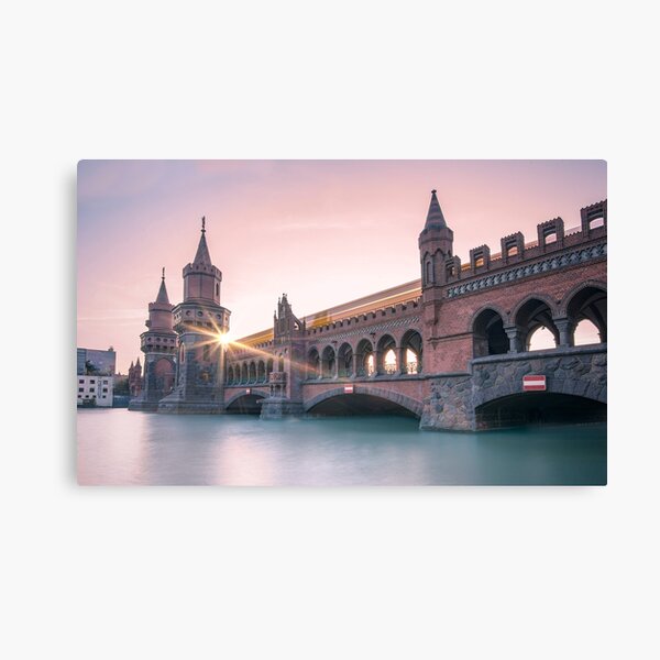 Artikel-Vorschau von Berlin Oberbaumbrücke, designt und verkauft von ffpdsgn.