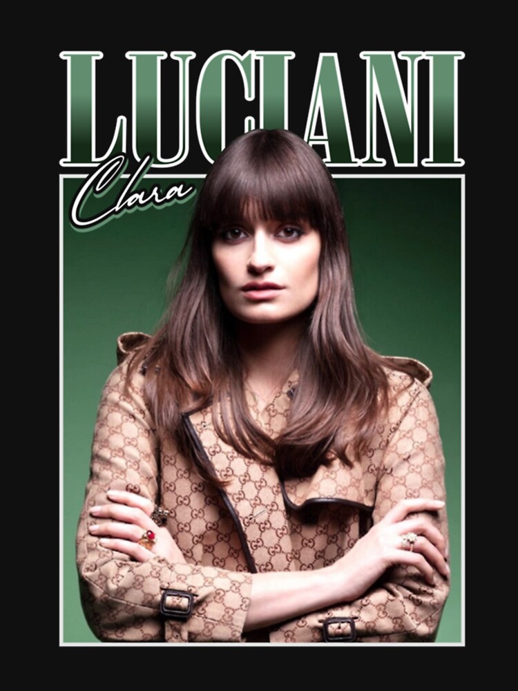 Clara Luciani's retro style in 14 looks