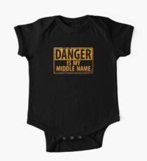 GEFAHR, ist mein zweiter Vorname - Metall Achtung Warnung Rusty Sign Baby Body Kurzarm