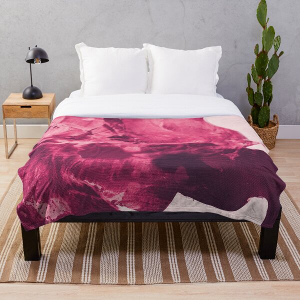 Artikelvorschau, Cabernet: Ein wunderschönes minimalistisches Gemälde in Weinrot und Pink von Alyssa Hamilton Art entworfen und verkauft von Alyssa Hamilton Art.