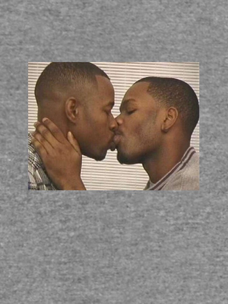 "Zwei schwarze Männer, die Meme küssen" Leichter Pullover von Jridge98