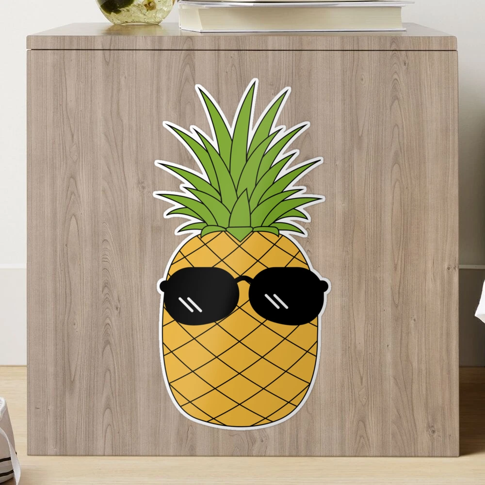 Tropical Bamboo Pineapple Shaped Cutting Board: Pineapple Stamp