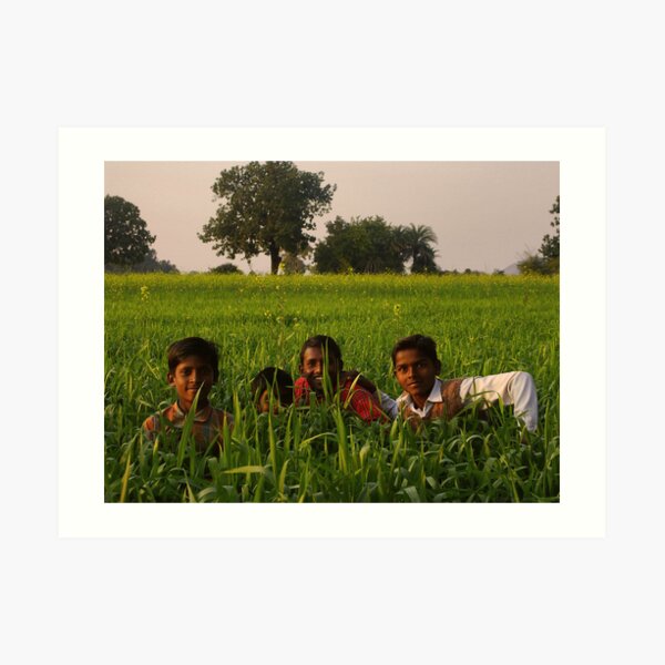 Boys in the grass - India Impression artistique