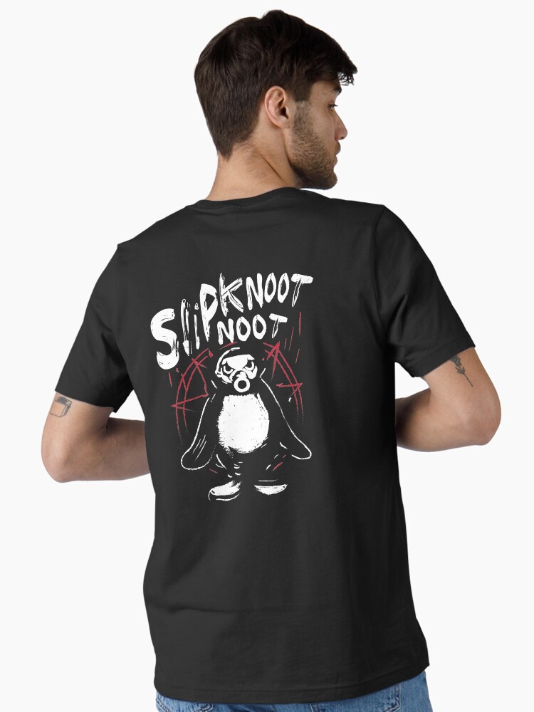 Imagen 2 de 7, Camiseta esencial con la obra Slipknoot noot pingüino death metal góticas hard rock, diseñada y vendida por Spanky3328.