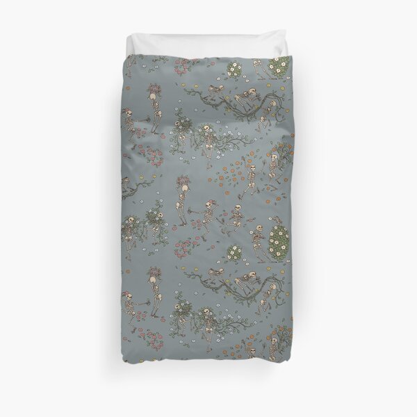 Skeletons with garlands Duvet Cover
