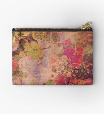 tracy porter/ infusion Studio Pouch