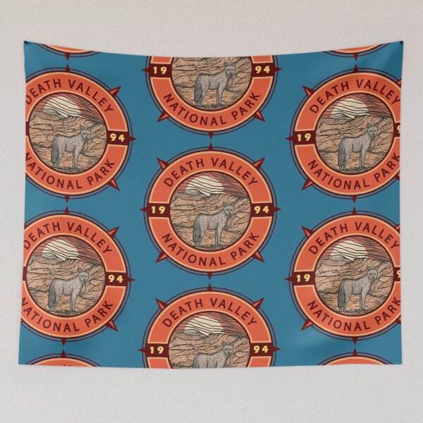 Artikelvorschau, Death Valley National Park Coyote Retro-Kompass-Emblem entworfen und verkauft von KrisSidDesigns.