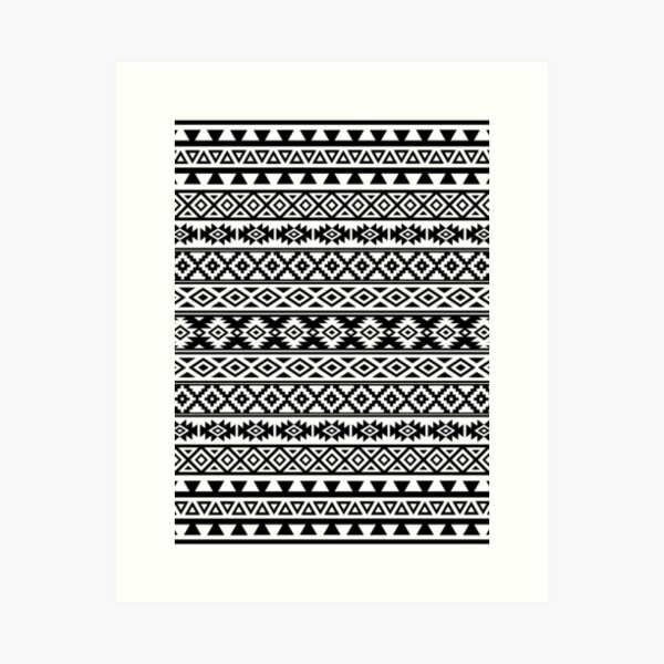 Aperçu de l'œuvre Motif stylisé aztèque noir et blanc créée et vendue par NataliePaskell.