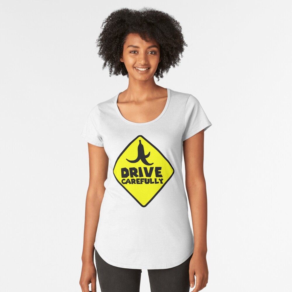 Vista previa del artículo con la obra «Camiseta premium de cuello ancho», diseñado y vendido por drewfu.