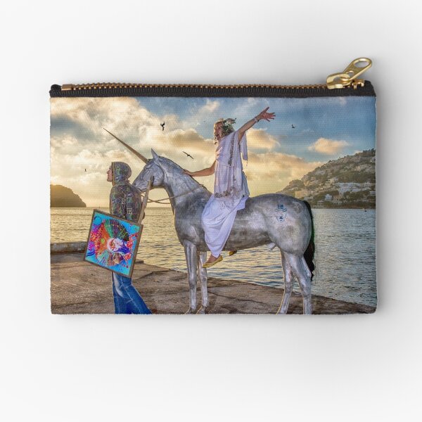 The triumphant return of Lady Art Zipper Pouch