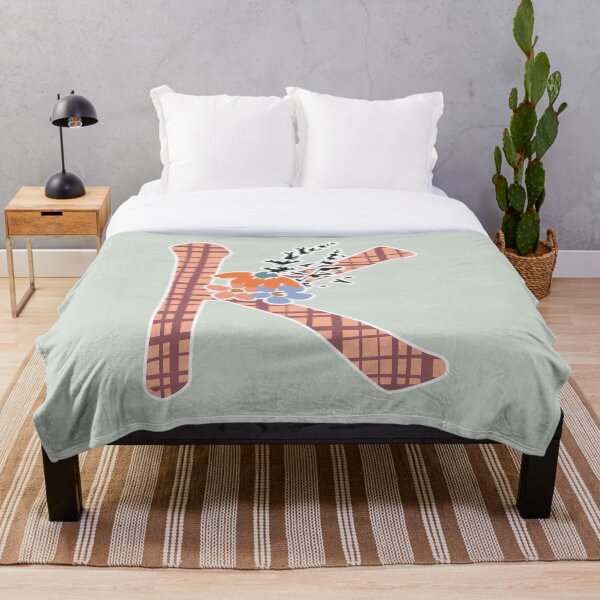 Artikelvorschau, Floral monogrammiert K entworfen und verkauft von pear-la.