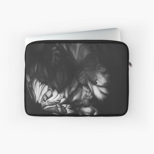 Item preview, flowers black and white designed and sold by Francespoppy.