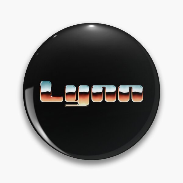 Artikelvorschau, Lynn name - Cool 80s retro chrome design entworfen und verkauft von NameTheory.