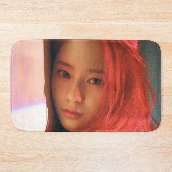 Item preview, krystal f x red light designed and sold by ZXSEAVBNM.