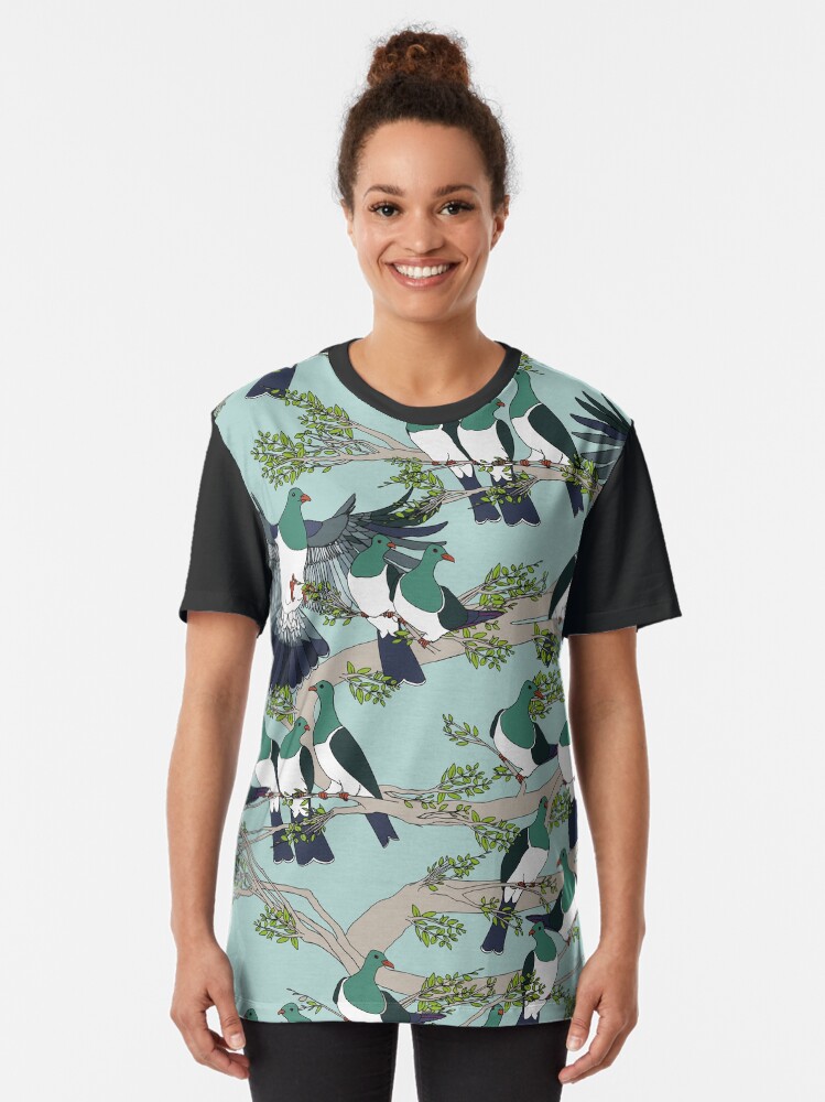 Alternate view of Kereru on turquoise sky - pale branches Graphic T-Shirt