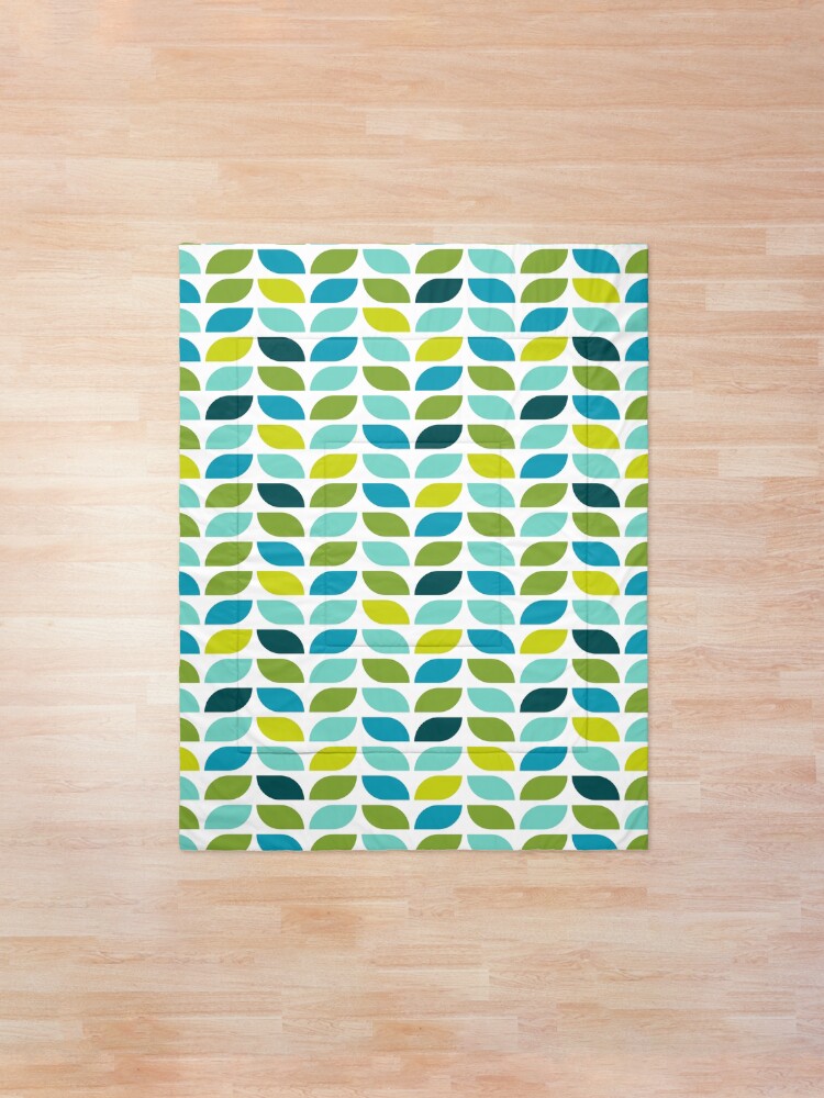 Alternate view of Geometric Pattern: Leaf: Spring Comforter