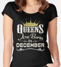 Camiseta entallada de cuello redondo Queens nacen en diciembre