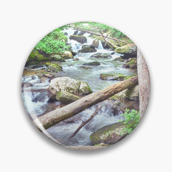 Artikelvorschau, Der Bach bei Anna Ruby Falls Helen Georgia entworfen und verkauft von LisaWootenPhoto.