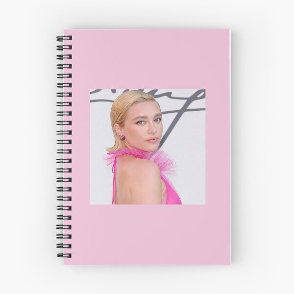 Aperçu de l'œuvre Florence Pugh Robe Rose créée et vendue par seemsugly.
