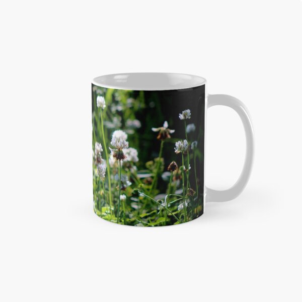 Aperçu de l'œuvre White Clover créée et vendue par Kathleen Daley.