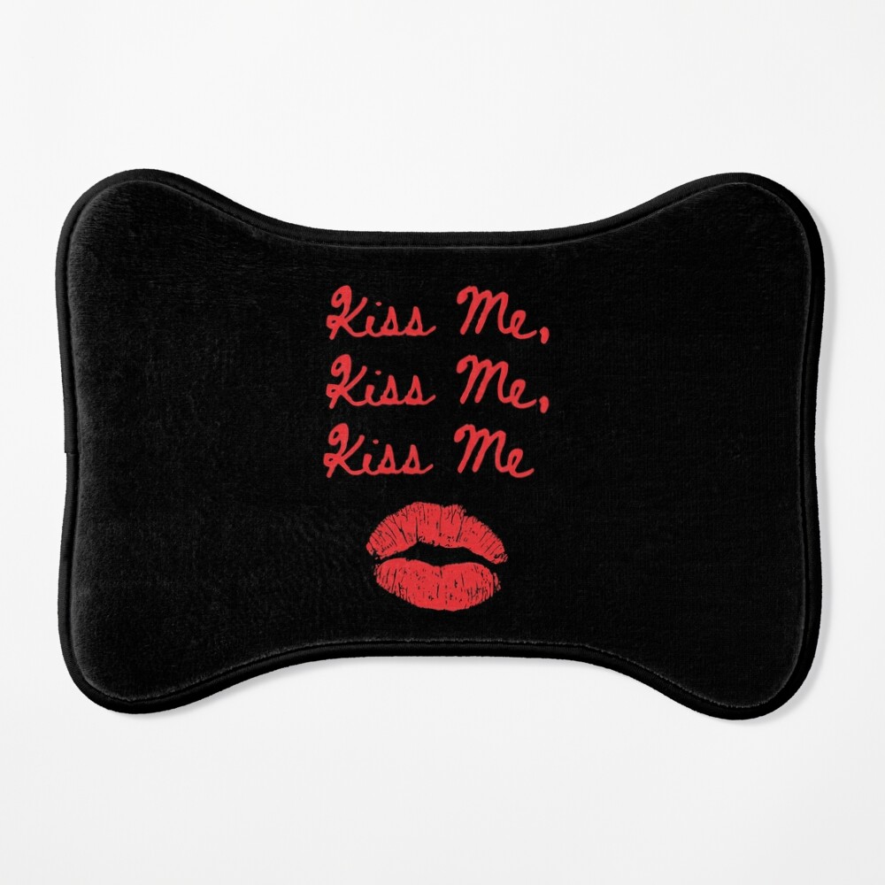 Kiss Me Kiss Me Kiss Me Print Black