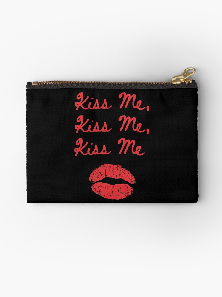 REGULAR KISS ME BAG IN PATENT LEATHER