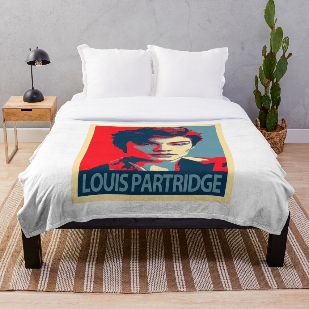 Louis Partridge Throw Blanket for Sale by arianalb
