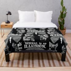 Morticia Addams - "Normal ist eine Illusion ..." Fleecedecke