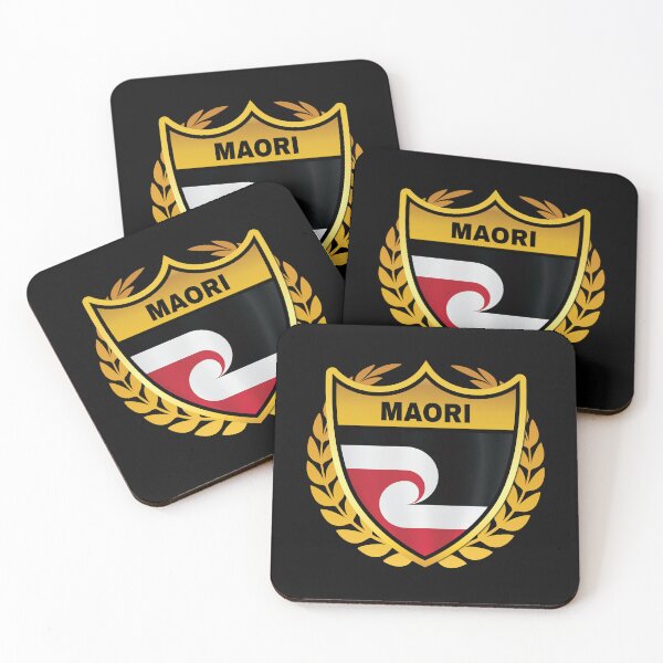Artikelvorschau, Maori Gold Shield Flag entworfen und verkauft von RahallusNtx.