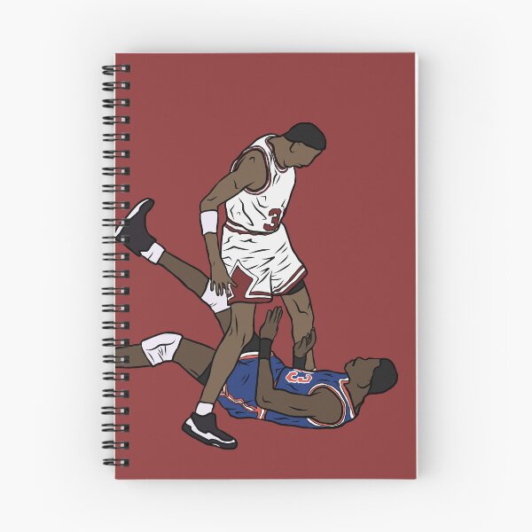 Artikelvorschau, Scottie Pippen steht über Patrick Ewing entworfen und verkauft von RatTrapTees.