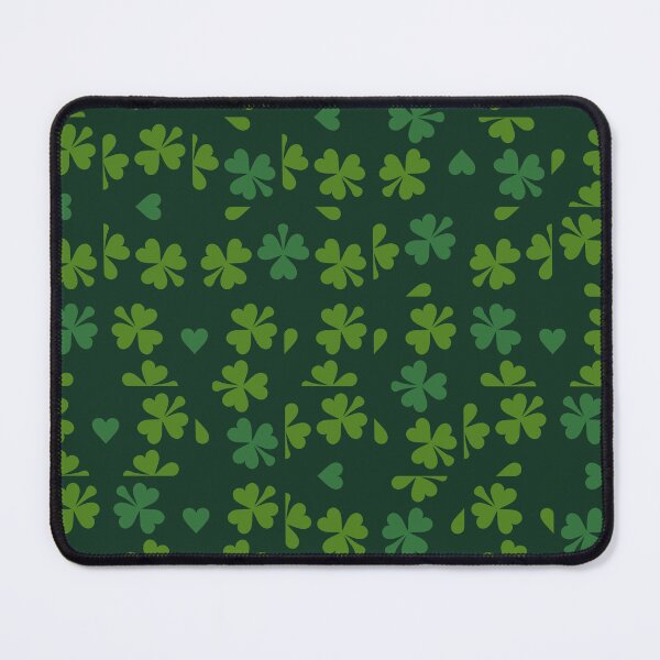 Artikelvorschau, Dark Green Clover Checkers entworfen und verkauft von Carolina Diaz.