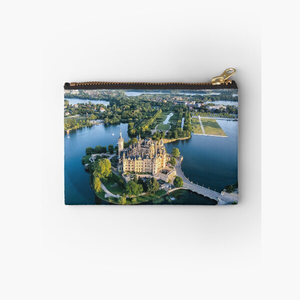 Aperçu de l'œuvre Château de Schwerin Drone 1 créée et vendue par KreativFoto.